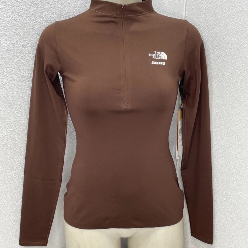 Skims x North Face Top & Leggings (Set) Brown - Picture 6 of 9